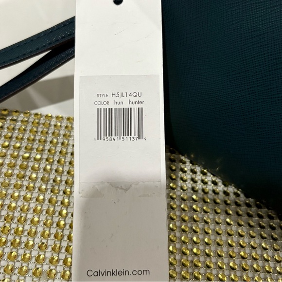 NEW Calvin Kelvin Green Wristlet Wallet - Picture 6 of 6